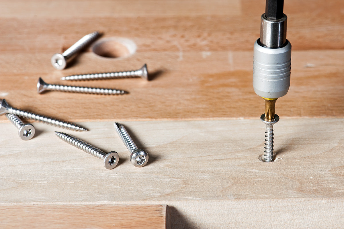 How to drive a screw correctly