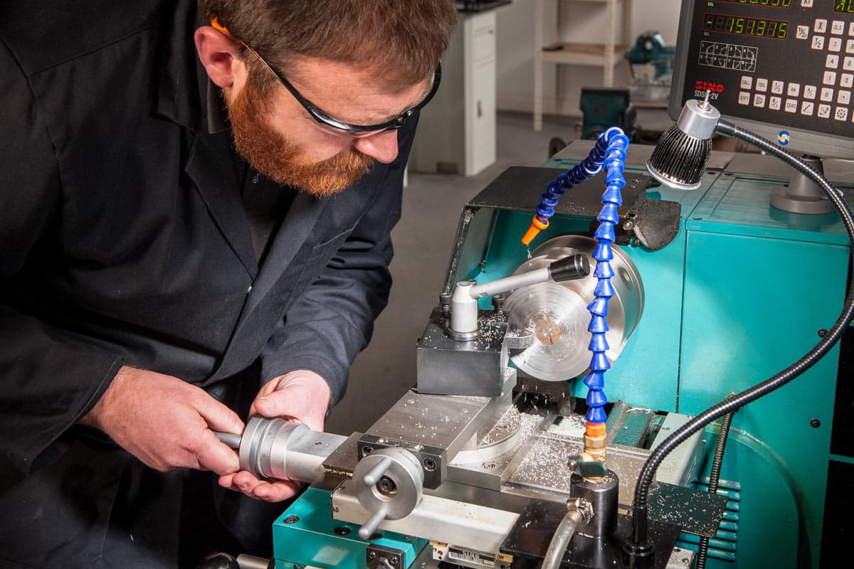 Engineering lathe buying guide