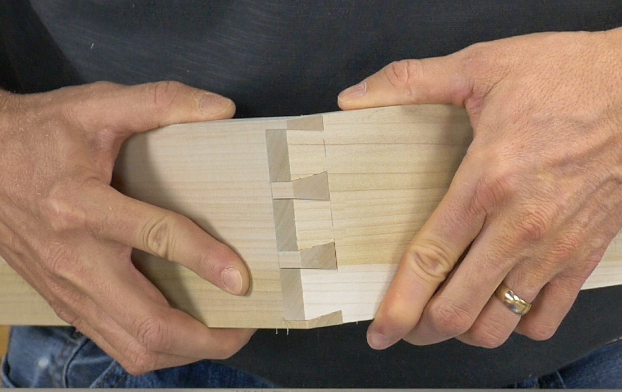Tail and pin joint