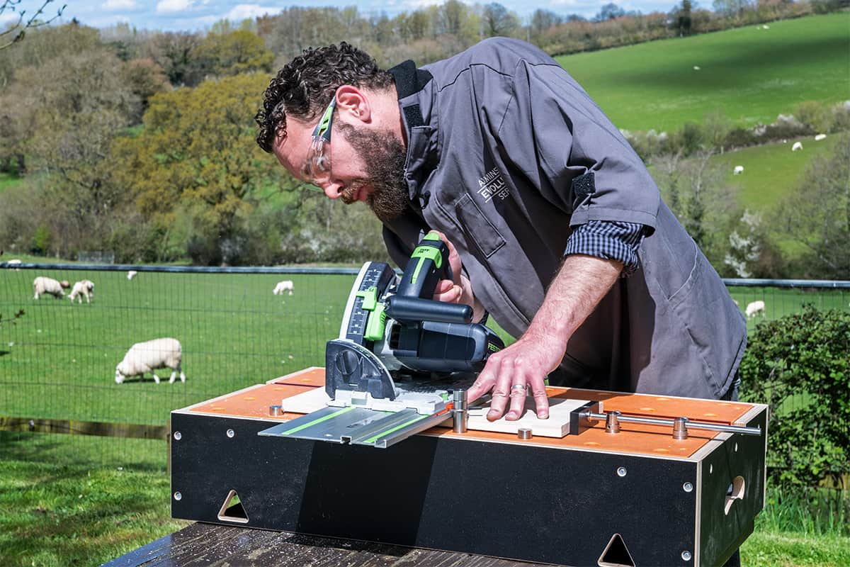 UJK Compact Multifunction Workbench