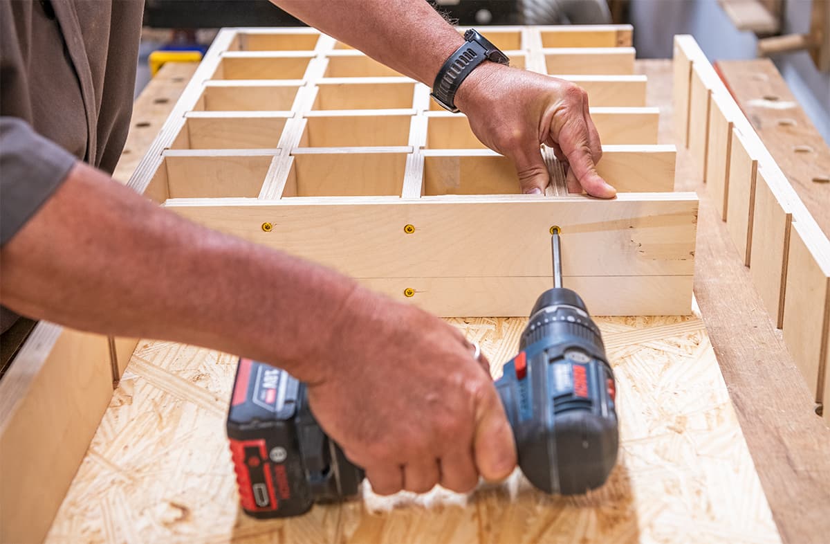 Build a Sanding Station - Final assembly