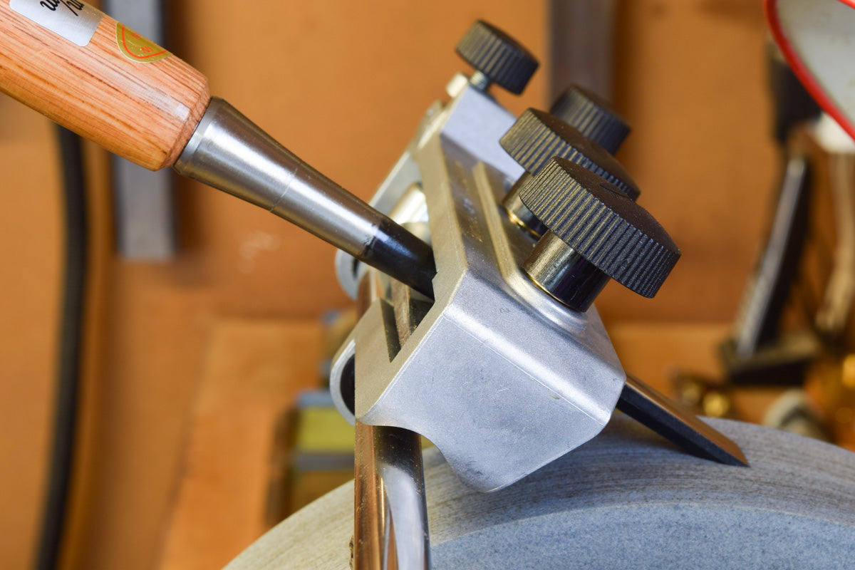 Improved Clamping Of The Re-Designed Tormek SE-77 Square Edge Jig