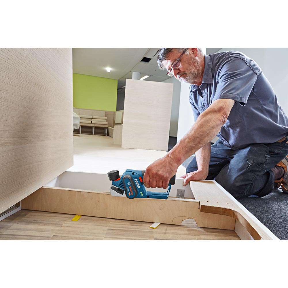 Bosch GHO 12V-20 Brushless Planer 12V (Body Only)