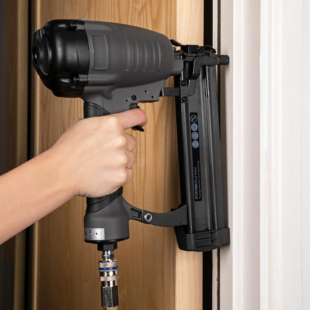 Axminster Professional AP2050BN Brad Nailer 16G 20-50mm