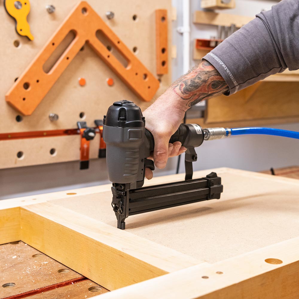 Axminster Professional AP1532NS Nailer/Stapler 18G 15-32mm