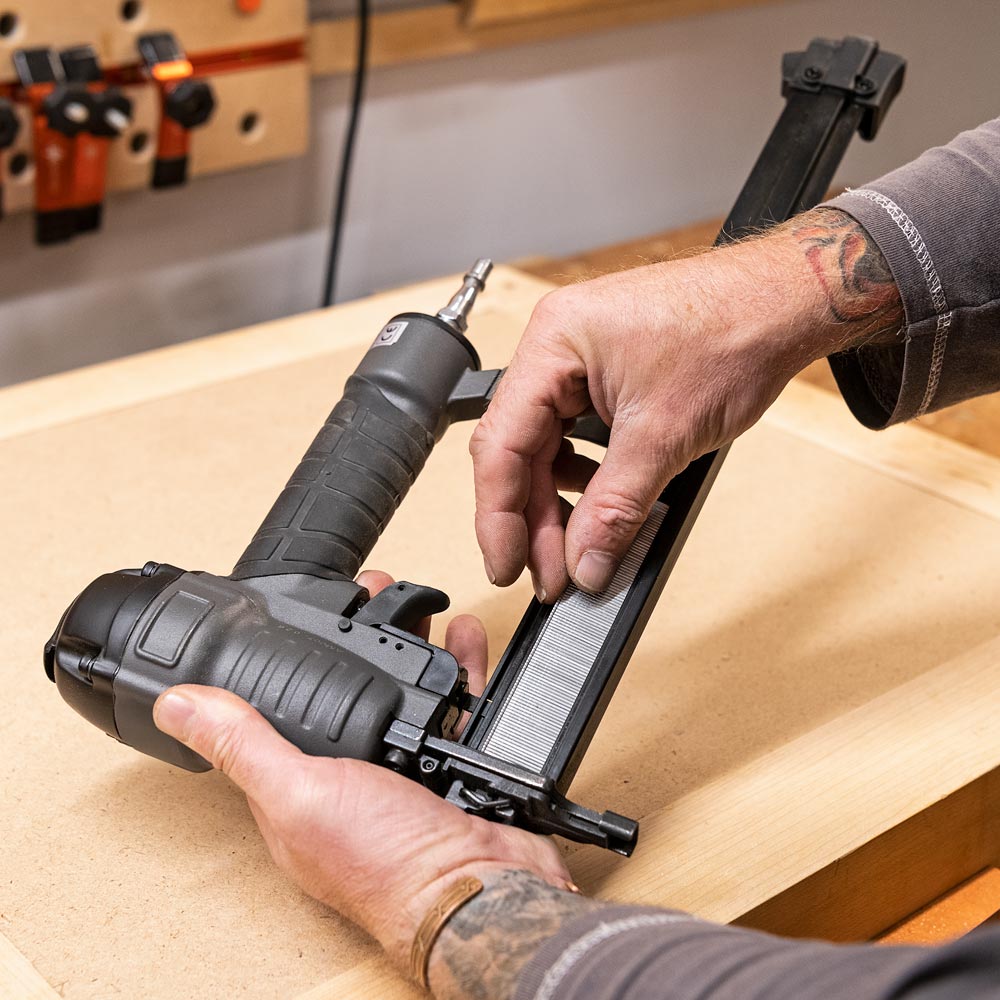 Axminster Professional AP1532NS Nailer/Stapler 18G 15-32mm