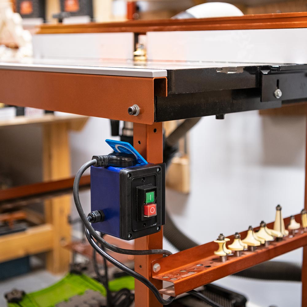 UJK Router Table/Bench NVR Switch 230V