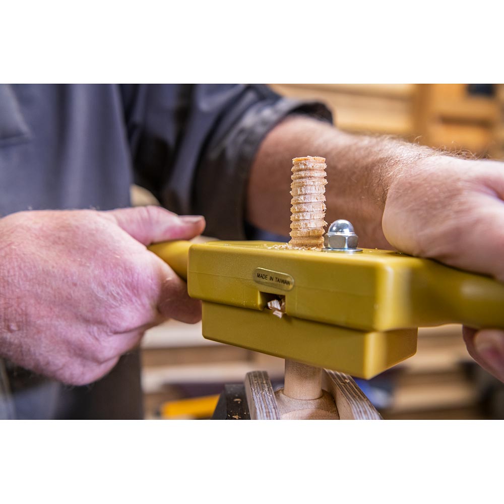 Axminster Wood Threading Kit