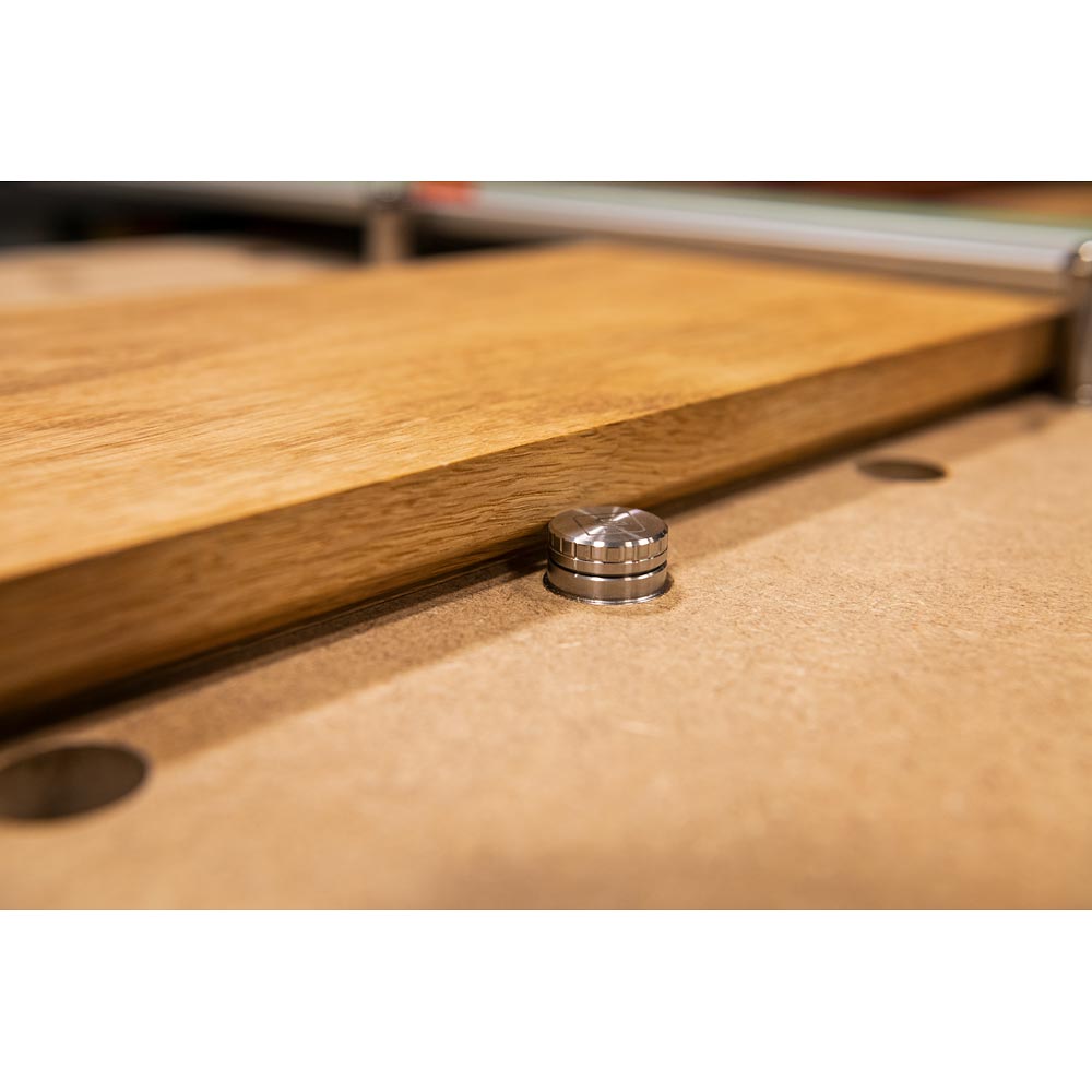 UJK Expanding 20mm Dogs - 10mm Height (Pkt 2)