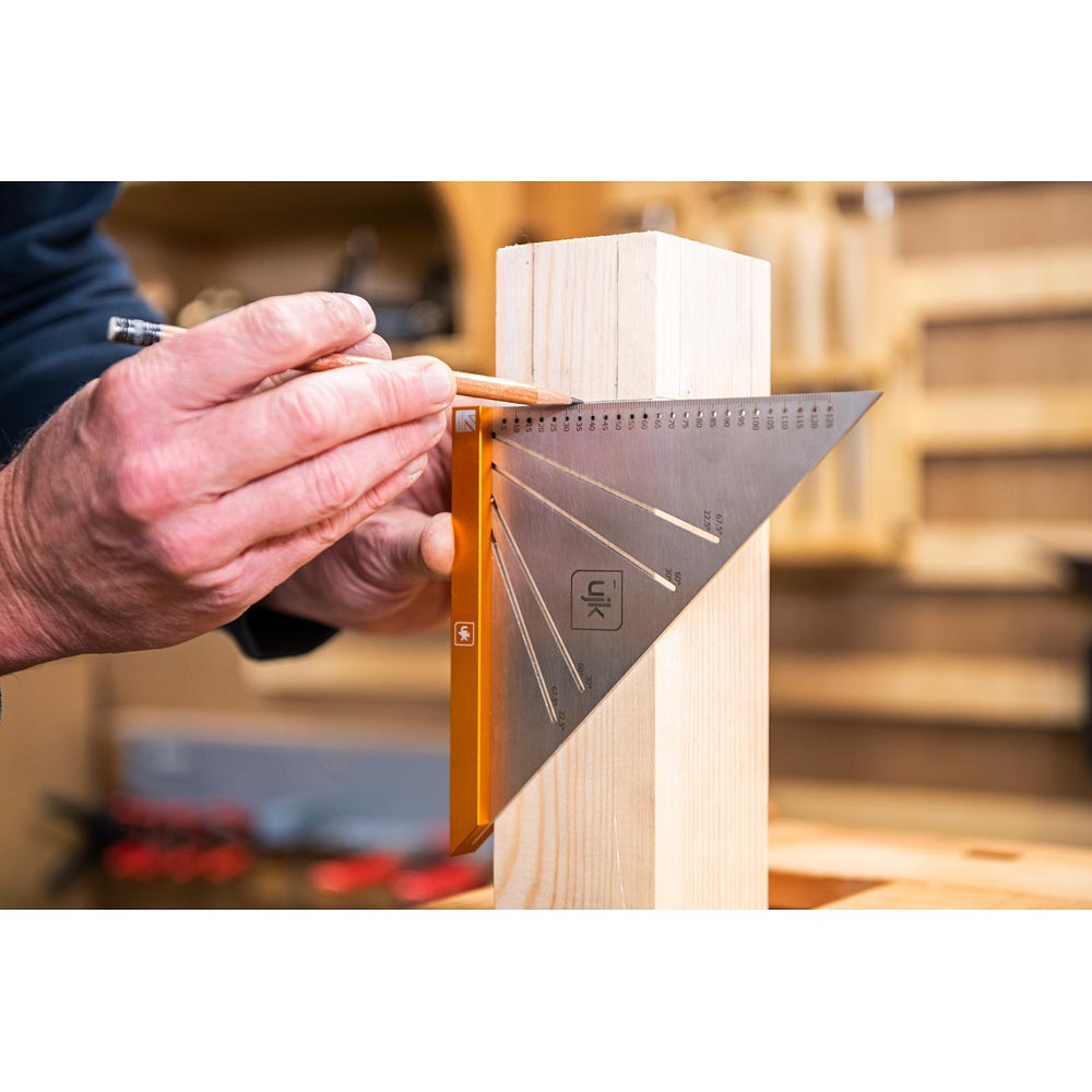 UJK Compact Angle Square