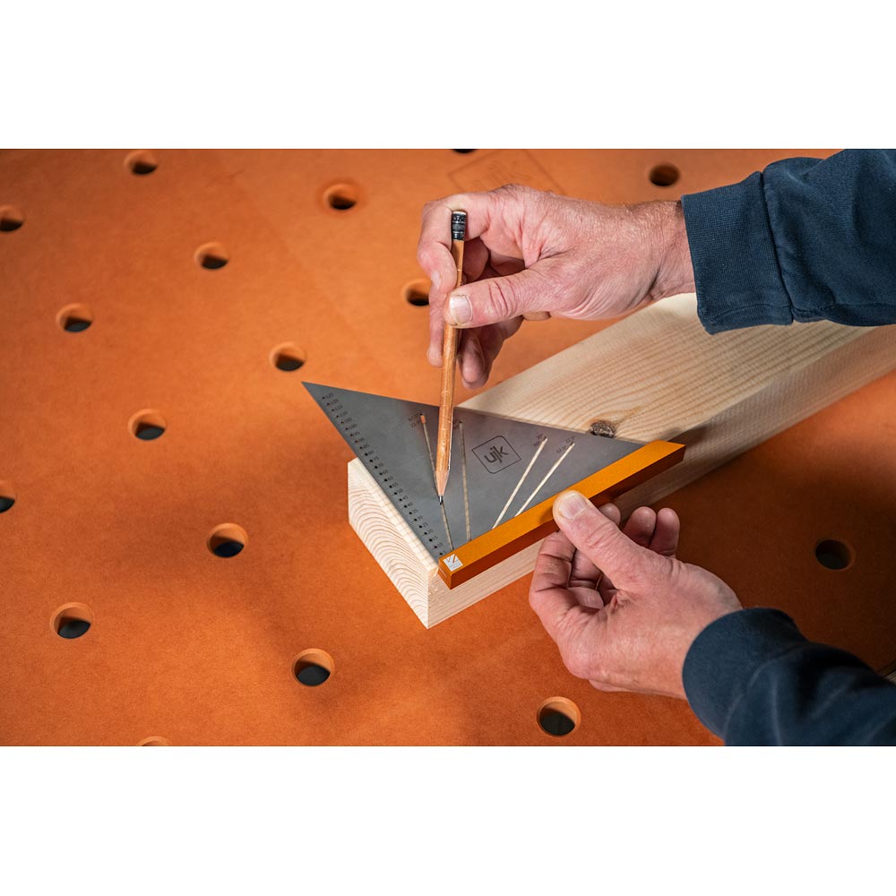 UJK Compact Angle Square