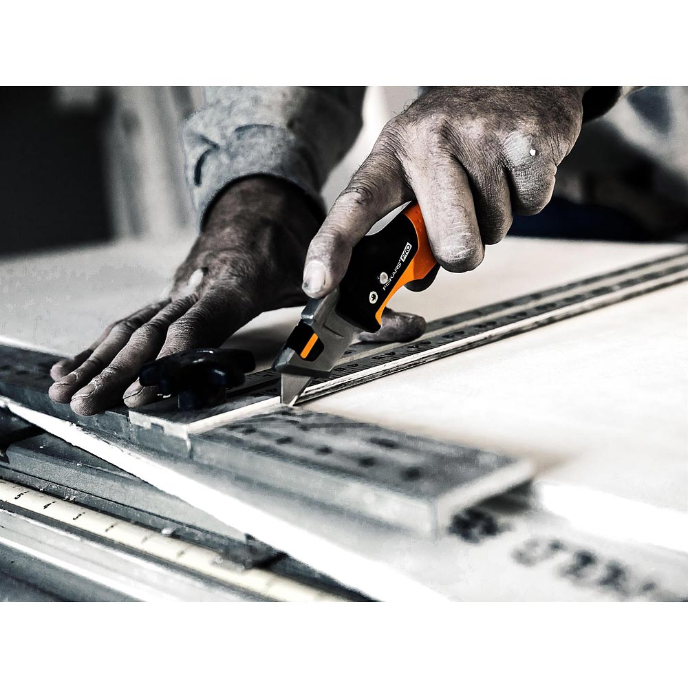 Fiskars CarbonMax Painters Utility Knife