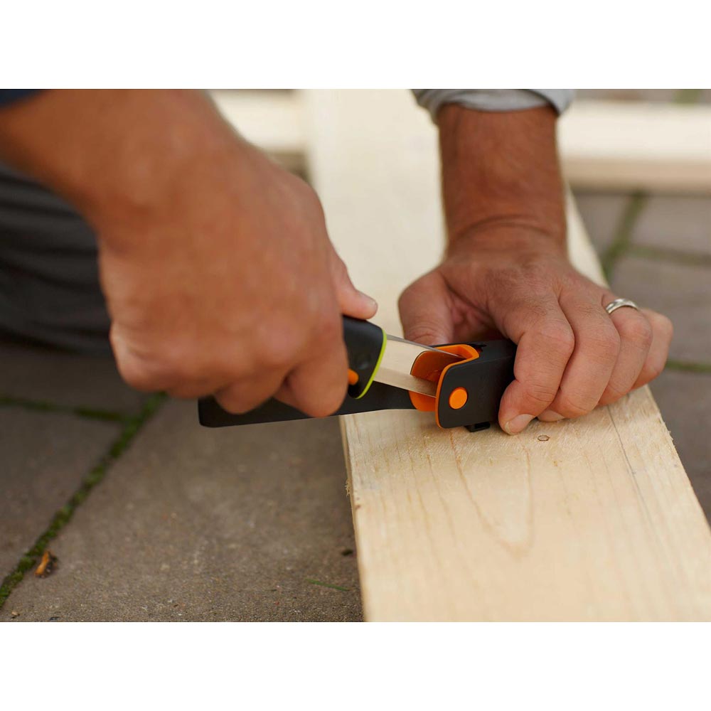 Fiskars Heavy-Duty Knife with Sharpener