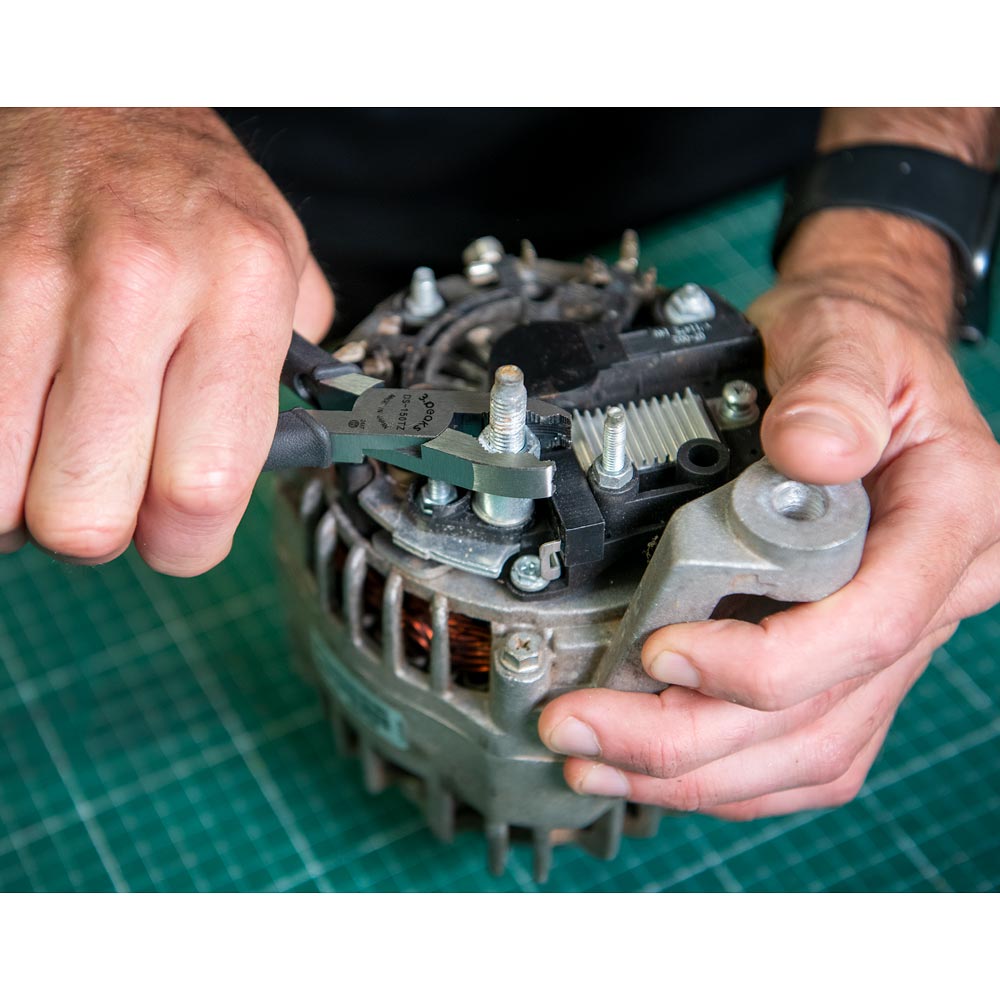 3 Peaks Engineer's Screw Removal Pliers