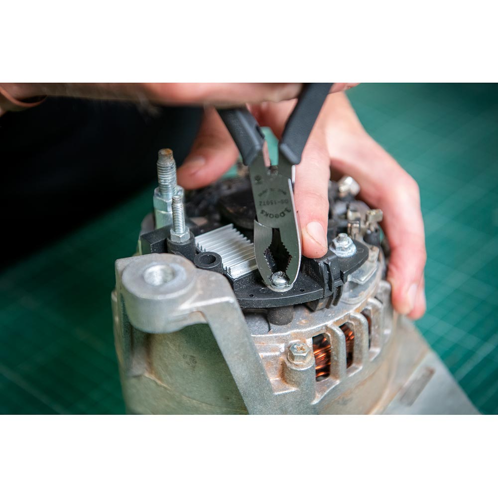3 Peaks Engineer's Screw Removal Pliers
