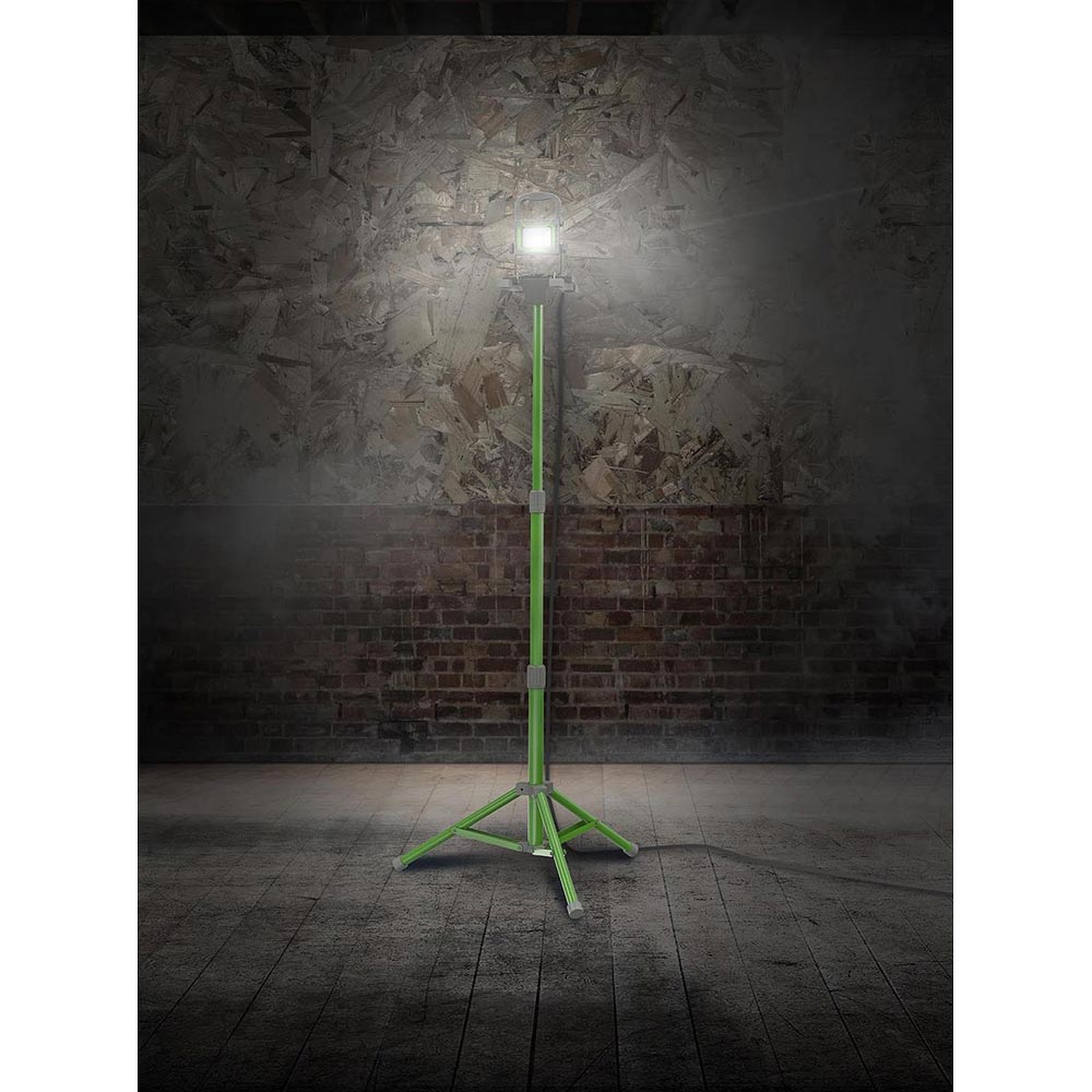 Lighthouse Rechargeable Work Light 2000 Lumens 230V