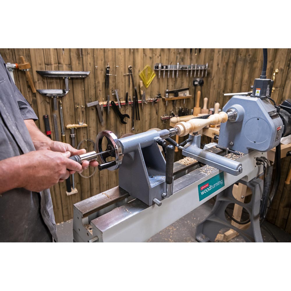Axminster Woodturning Hollow Live Centre With Chip Ejection