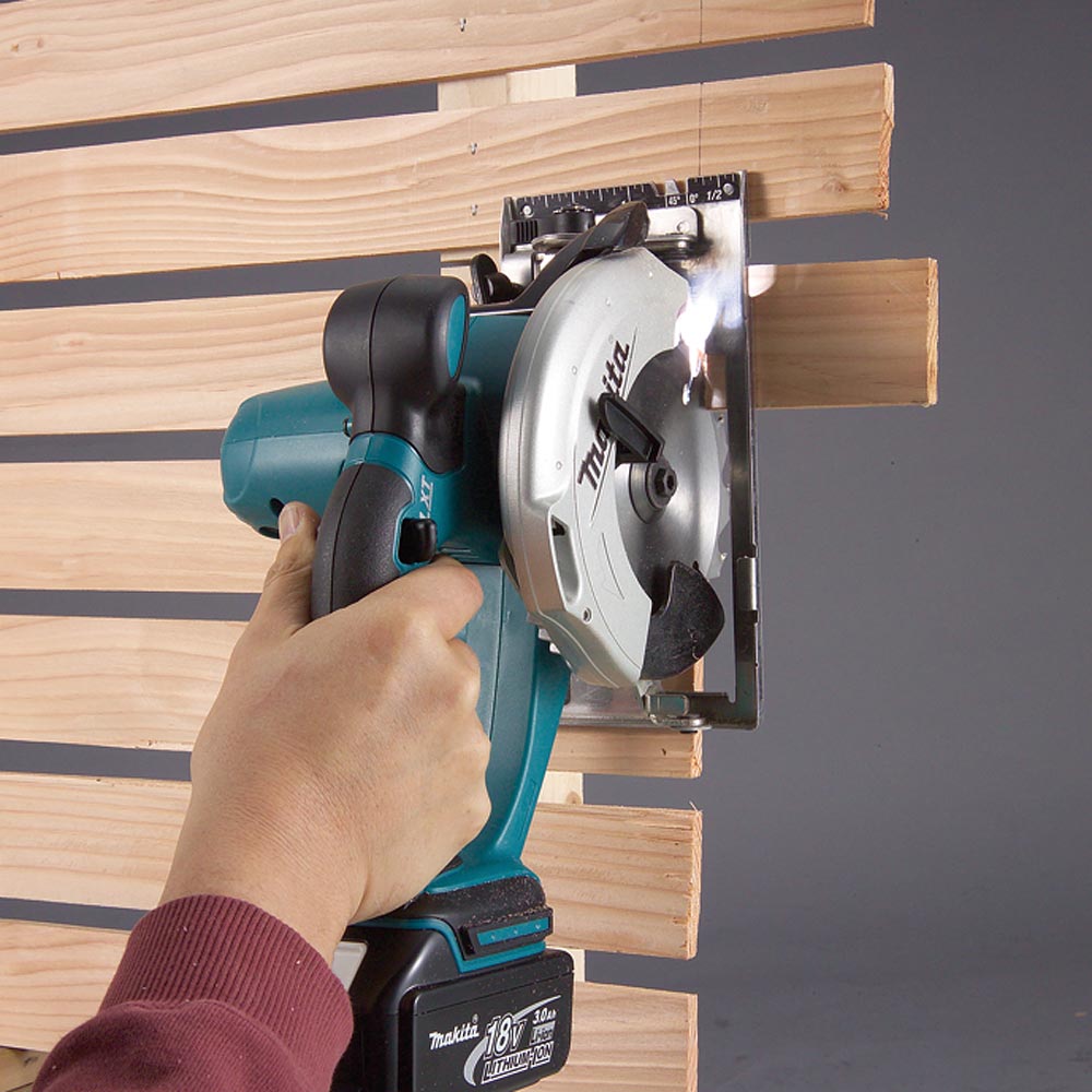 Makita DSS501Z Cordless Circular Saw 18V (Body Only)