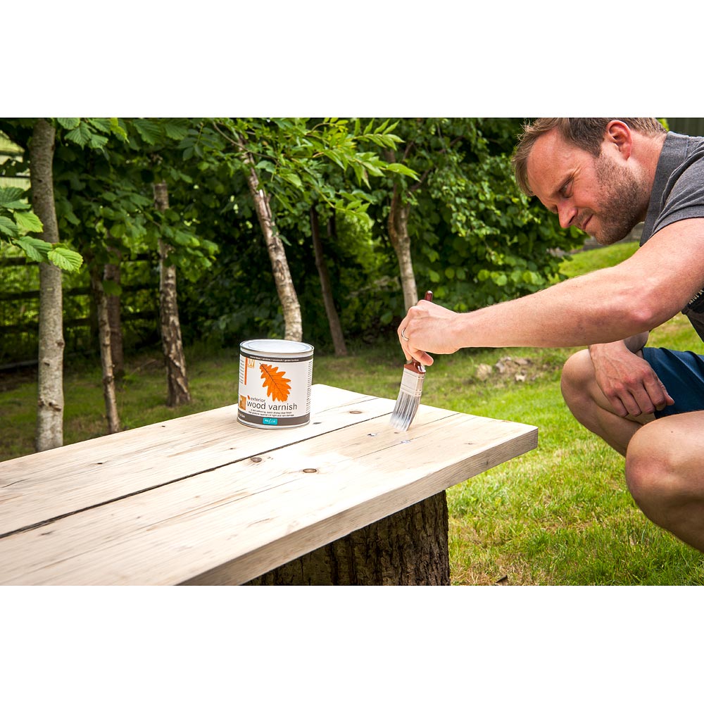 Polyvine Exterior Wood Varnish - 1 litre