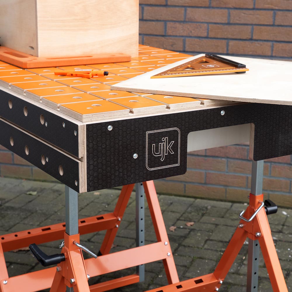 UJK MultiFunction Benchframe with Trestles